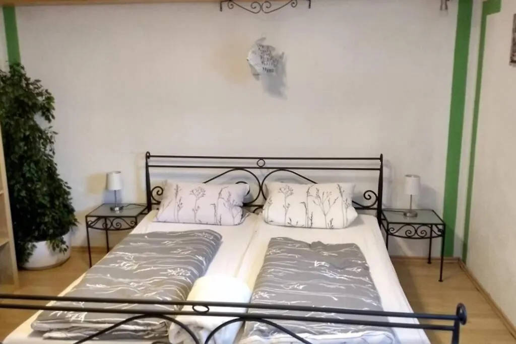 Apartment Ruhige Ferienwohnung Inklusive Garten Souterrain - Neu Renoviert Lachen