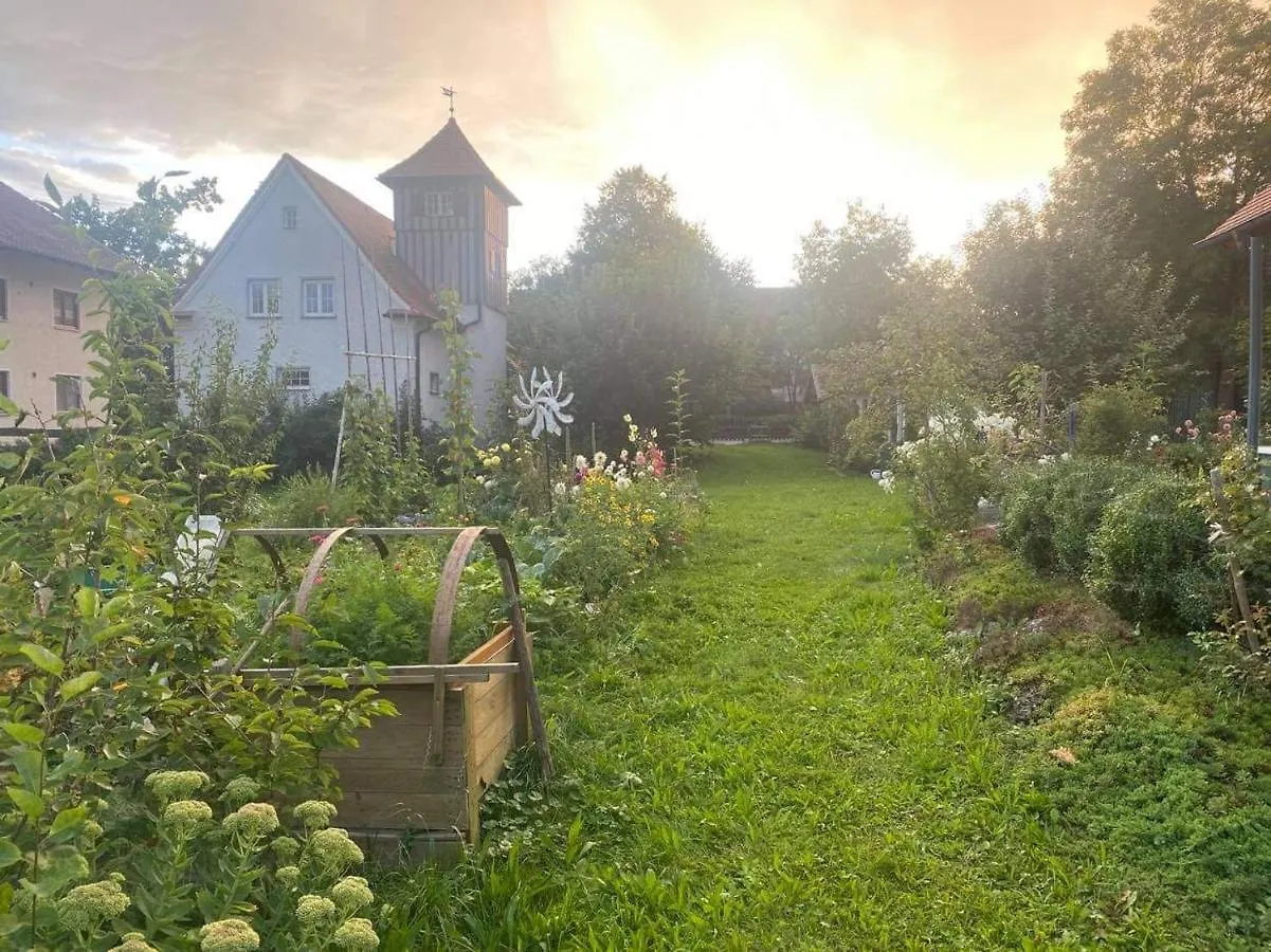 Ruhige Ferienwohnung Inklusive Garten Souterrain - Neu Renoviert Lachen