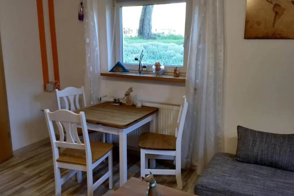Ruhige Ferienwohnung Inklusive Garten Souterrain - Neu Renoviert Lachen 0*,
