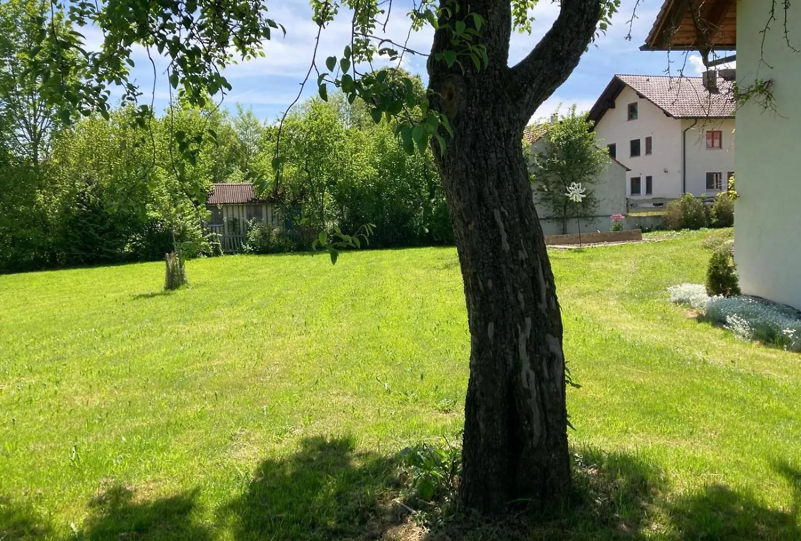 Apartment Ruhige Ferienwohnung Inklusive Garten Souterrain - Neu Renoviert Lachen