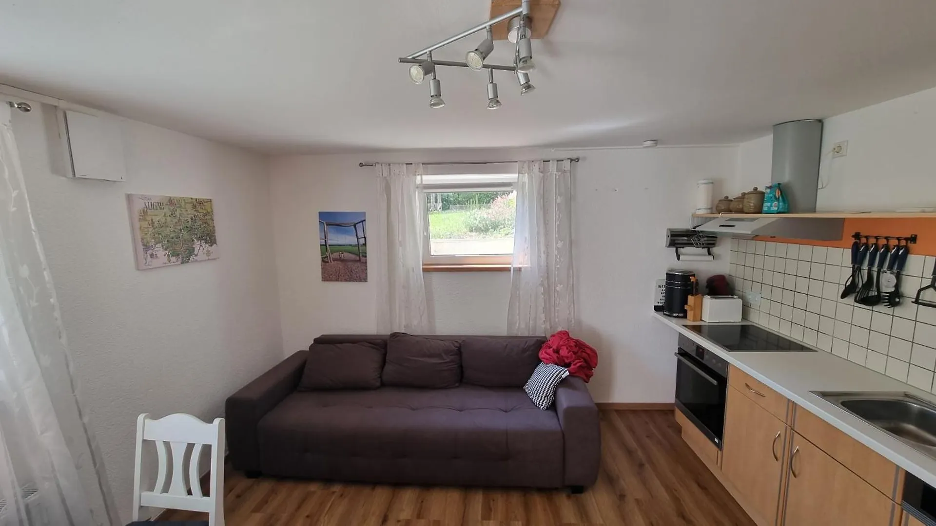 Ruhige Ferienwohnung Inklusive Garten Souterrain - Neu Renoviert Lachen Apartment