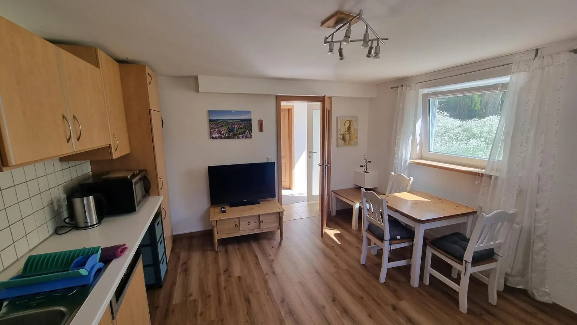 Apartment Ruhige Ferienwohnung Inklusive Garten Souterrain - Neu Renoviert Lachen Germany